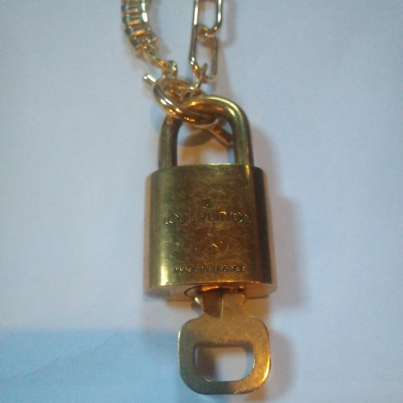 Luis Vuitton Lock with Key Necklace. Unique with Gold & Crystal Chain. - Picture 14 of 16